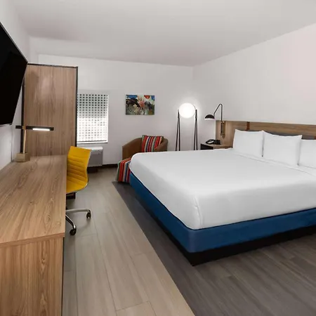 La Quinta Inn & Suites By Wyndham El Paso East Loop-375-3