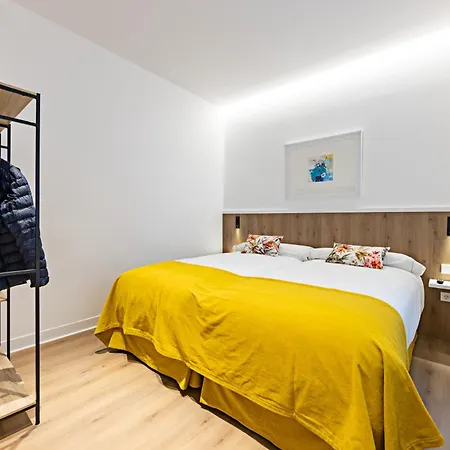 Hostal Paris-2
