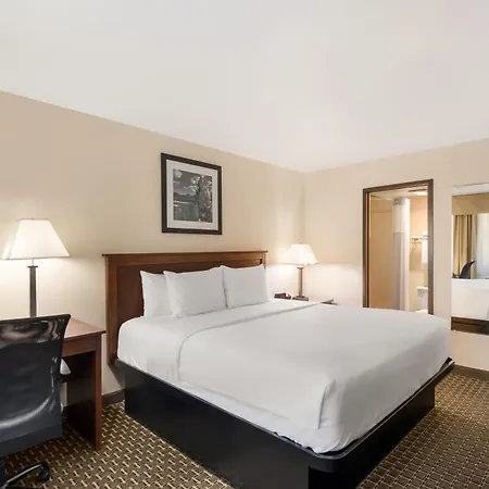 Quality Inn & Suites Steamboat Springs-2
