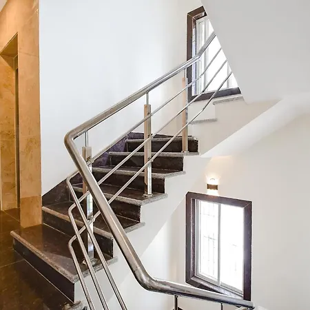 Fabhotel Dreamworld Residency - Nr Bisarjan Ghat-3