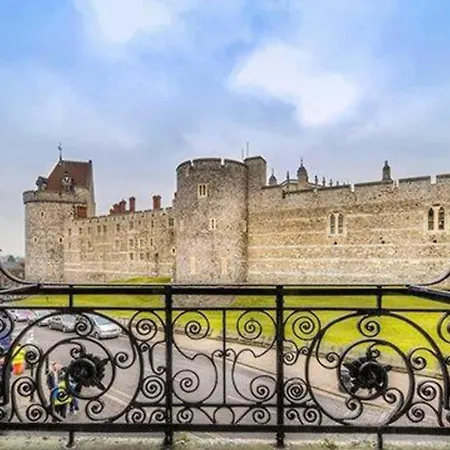 H & G Hotel Opposite Windsor Castle-3