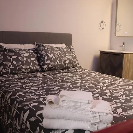 Amr Hotel Inc-3