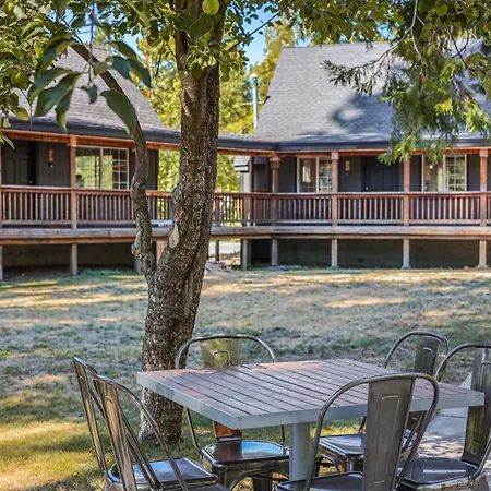 Shasta View Lodge-3