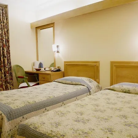 Gresham Hotel-2