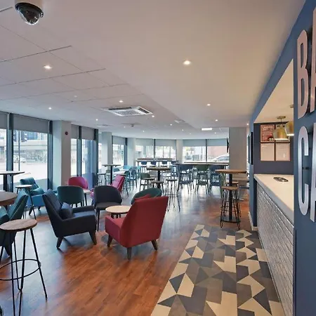 Travelodge London Hounslow-2