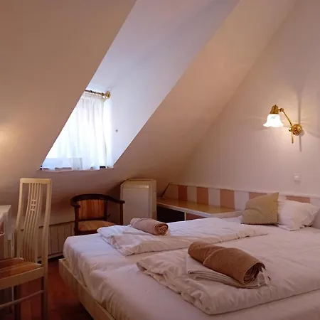 Hotel Senator-Ház Eger-3