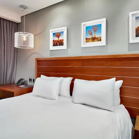 Protea Hotel By Marriott Pretoria Hatfield-2