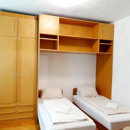 Sophie'S Guesthouse-2