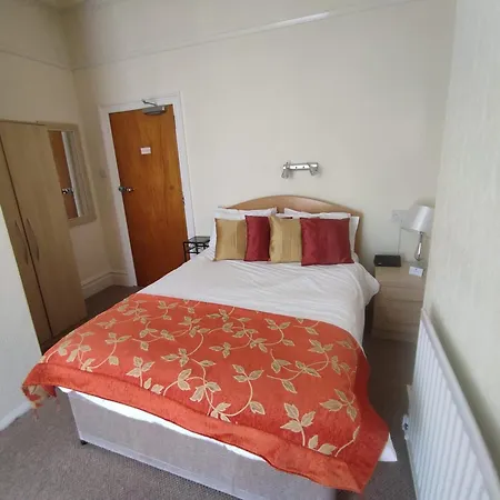 Cleve Court Hotel-2