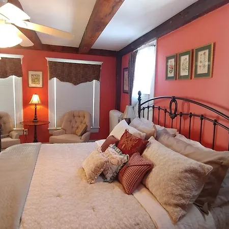 2 River Road Inn & Cottages-3