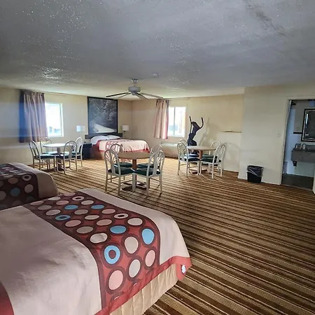Super 8 By Wyndham Centerville-Richmond-2