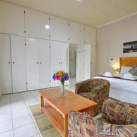 Eagles Nest Guesthouse-2