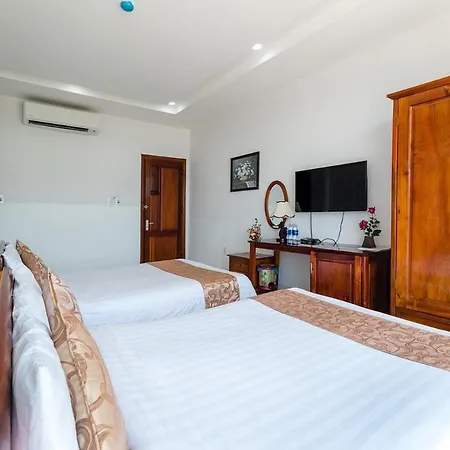 Rose Hotel-3