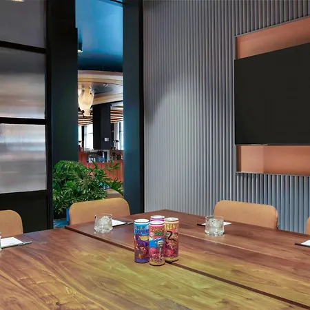 Moxy Banff-2