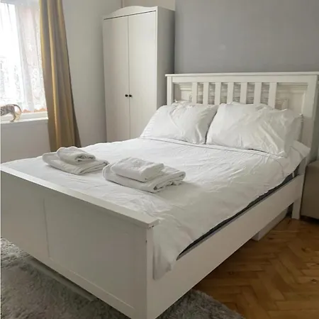 Guest House West Bromwich-3