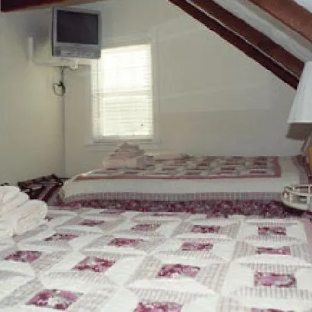 Moffett House Inn-3