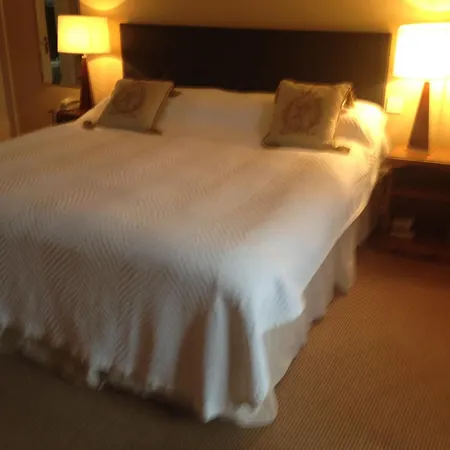 Dingle Bambury House Accommodation-2
