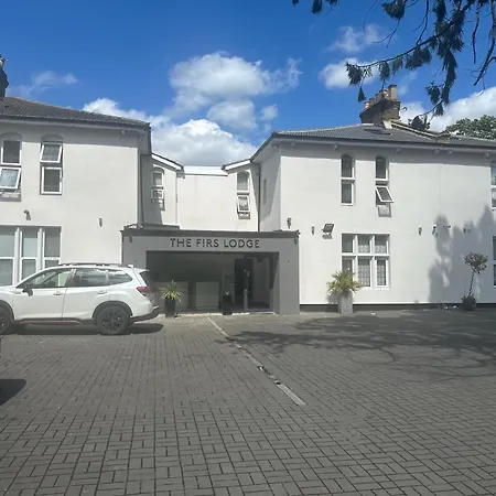 Oyo Firs Lodge London Heathrow-3