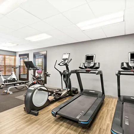 Hampton Inn & Suites Phoenix-Goodyear-2