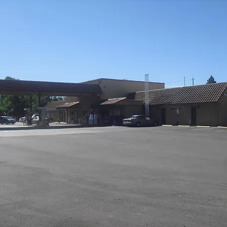 Creekside Lodge-3