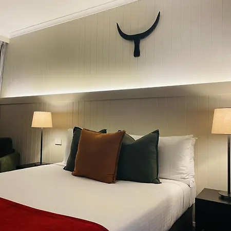 The Black Bull Motel-2