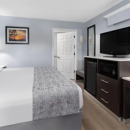 Baymont By Wyndham Brunswick Ga-3