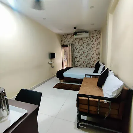 Gulmohar - By Mansi Service Apartment-3