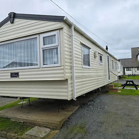 Castaways Holiday Park-3