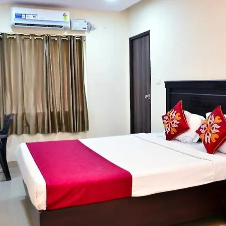 Hotel Sitara Grand-2
