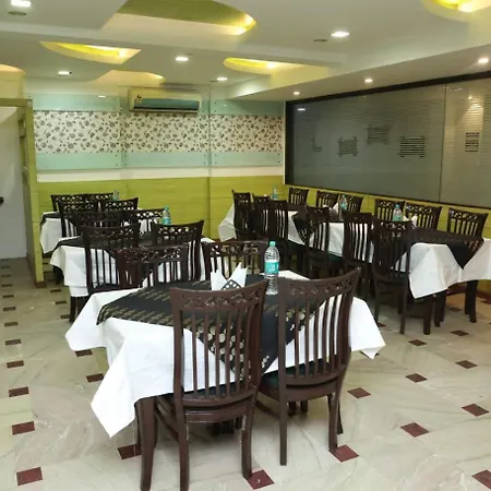 Hotel Panna Paradise-Just 30M Away From Captain Shubham Gupta Metro Station And 600M Away From Tajmahal-3