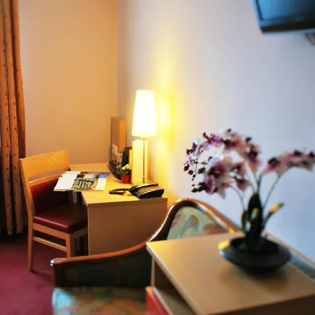 Atomis Hotel Duesseldorf City-2