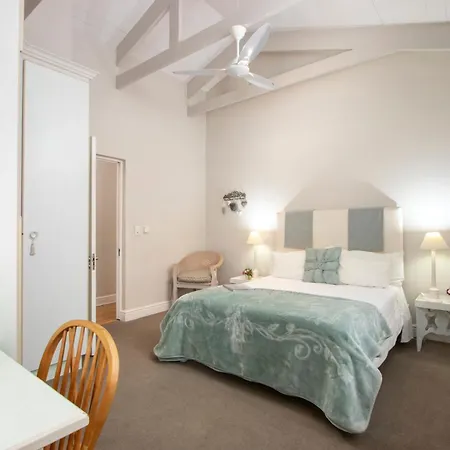 138 Marine Beachfront Guesthouse-3