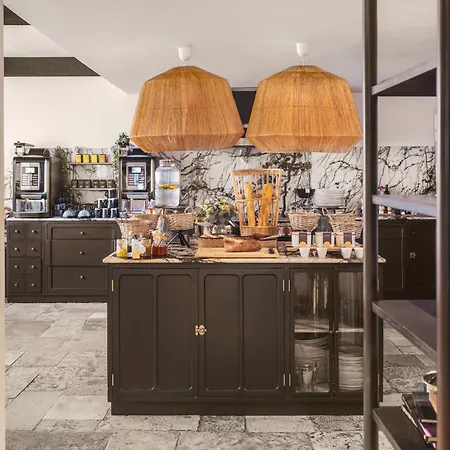 Maisons Du Monde Hotel & Suites - La Rochelle Vieux Port-3