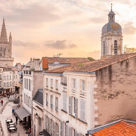 Maisons Du Monde Hotel & Suites - La Rochelle Vieux Port-2