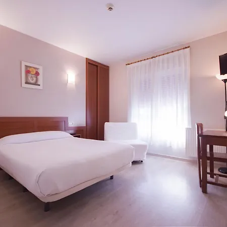 U-Hotel Dario Lugo-3