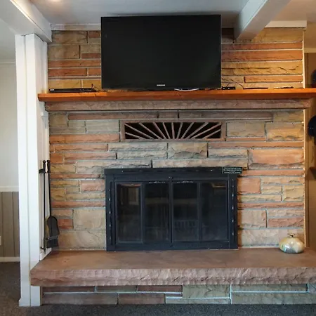 Jackson Hole Towncenter Three-Bedroom Apartment-3