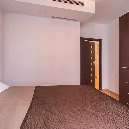 Platinum Towers Hotel Apartments-2