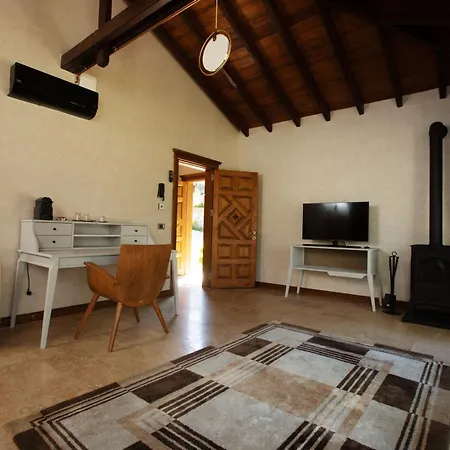 Casa Giallo Managed By Dedeman-3