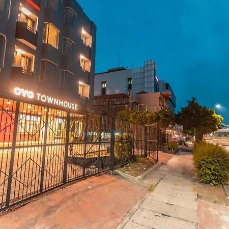 Oyo Townhouse 2 Hotel Gunung Sahari-3