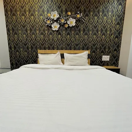 Hotel The Grand Maruti-2