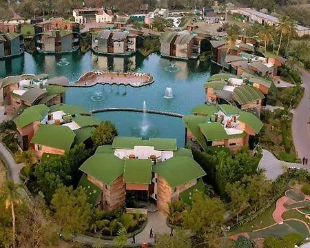 Neonz Resort & Club-2
