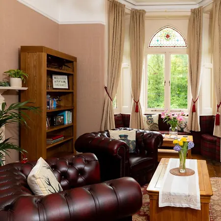 Coalbrookdale Villa-3