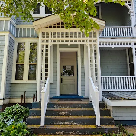 Andy'S Blue House-2