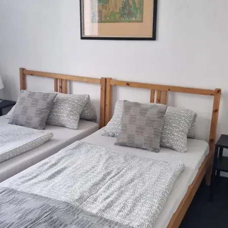 Aranypart Hostel-2