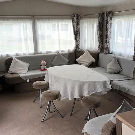 Butlins Minehead Caravan 120 River Cove Passes Included-3