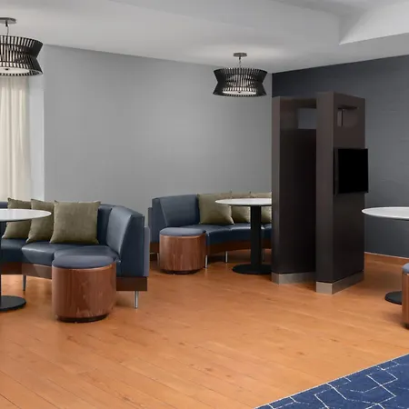 Courtyard By Marriott San Diego Central-3