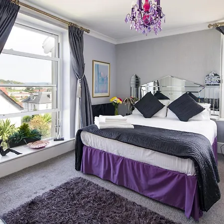 Westwood Guest House-2
