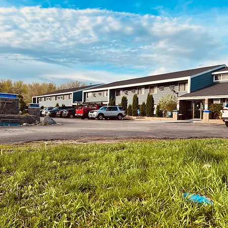 Travelodge By Wyndham Valleyfair Shakopee-3