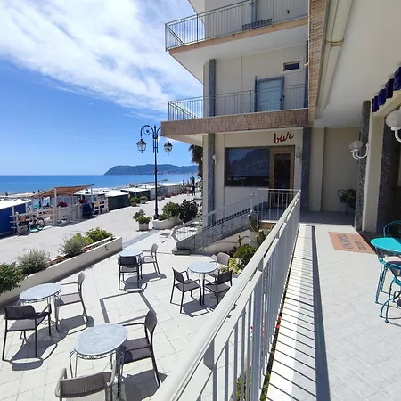 Hotel Tirreno-2