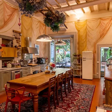 Secret Garden Firenze B&B-2